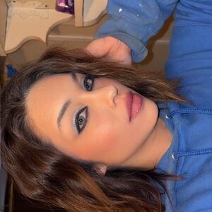 Meet your Posher, Lacy